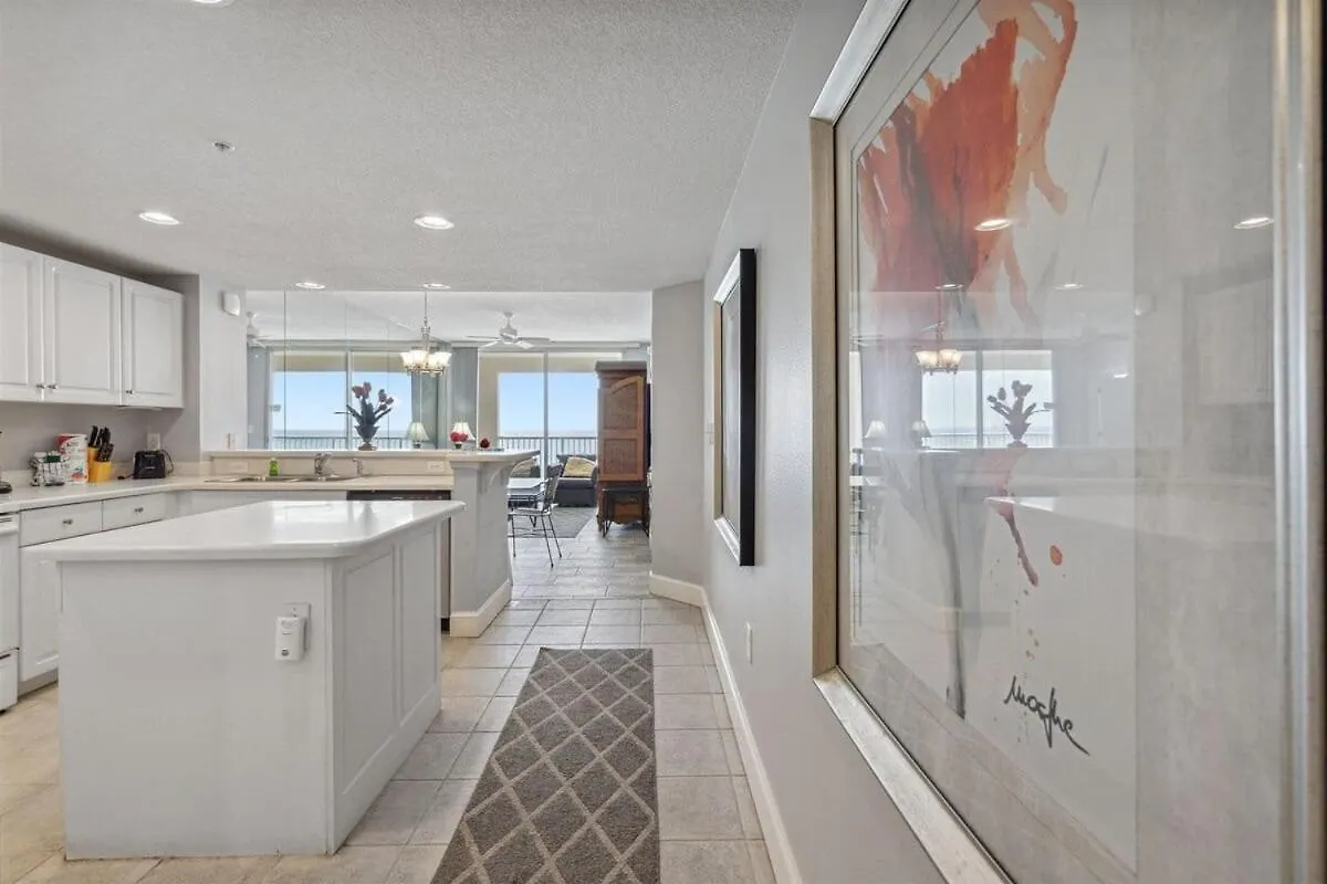 Majestic Condo- Tower 2 #206 3 Bedroom 3 Ba Low Floor! Panama City Beach Apartman