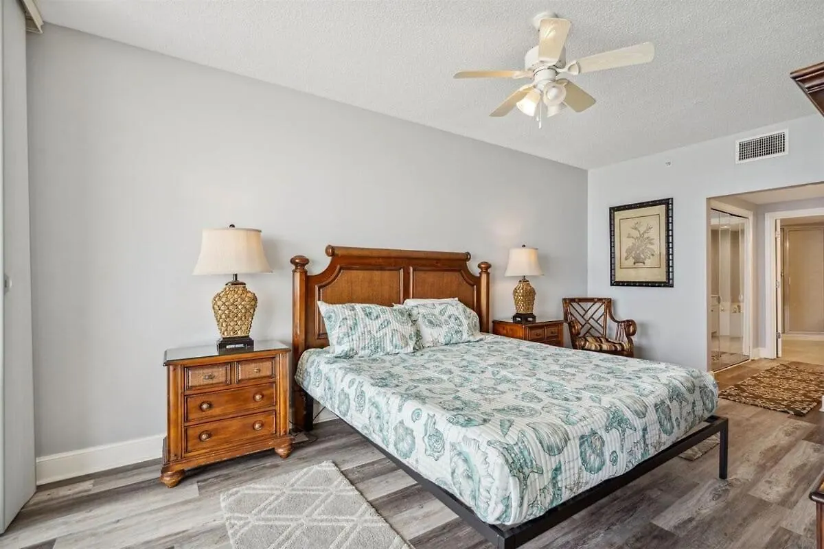 Majestic Condo- Tower 2 #206 3 Bedroom 3 Ba Low Floor! Panama City Beach 0*,  Amerikai Egyesült Államok